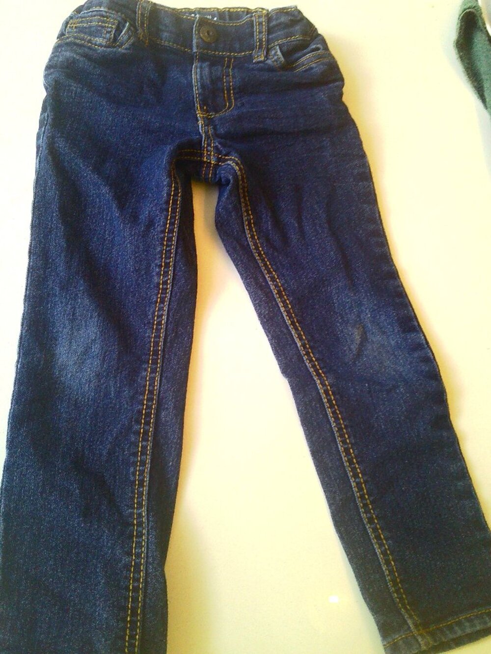 BGOSH Jeans size 4T Kids Dark Bleu Good Conditions Boys